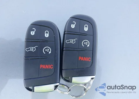 2017 Jeep Grand Cherokee Laredo 4X4 из США, поврежденный, VIN 1C4RJFAG1HC683842